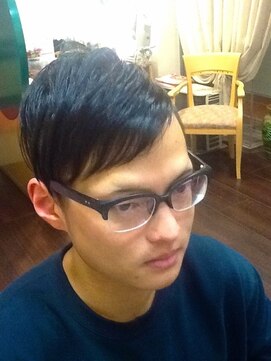 サロンドヒメ(Salon de Hime) 大胆アシンメトリーショート