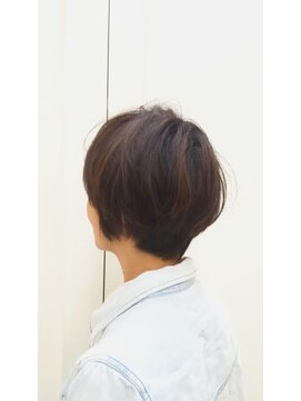 ヘアーデザインロアール(HairDesign LOIRE) カジュアルショート