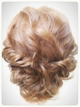 アマンヘアーイースト 吉祥寺東口店(Aman hair-e) ウェーブヘアアップ【Aman hair 吉祥寺】