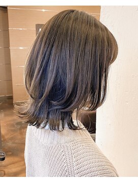 ティーシェル(TIECHEL) 小顔イメチェン、ラベンダーグレージュカラーくびれレイヤーボブ