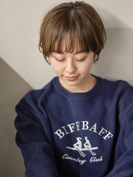 サーカス バイ ビュートリアム 青山(CIRCUS by BEAUTRIUM) 30代 40代 50代 耳かけショート 前髪あり マッシュショート
