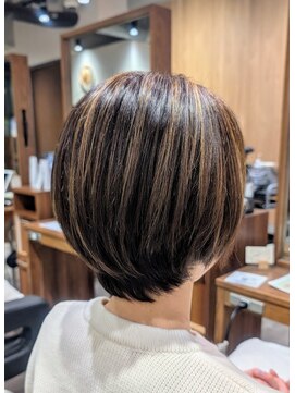 ココア バイ クリック(CocoA by CLiC) 白髪ぼかしハイライトショート