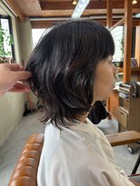 コモレビ(komorebi)&nbsp;【八田瞳】伸ばしかけも楽しく◎ニュアンスパーマ
