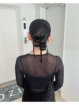 エイゾー 銀座(EIZO) ツインシニヨン / ヘアアレンジ / 結婚式ヘア / お呼ばれヘア