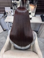 シシ 新宿(She 2.) 髪質改善/縮毛矯正/カラー/トリートメント/韓国/艶髪/艶感