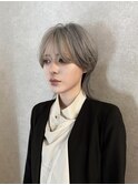 ホワイトグレージュ×中性ウルフ