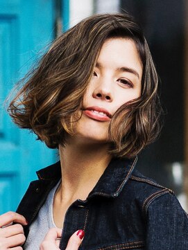 クレア(CLAIRE by GRAPEVINE) タンバルモリボブ/ミディアム