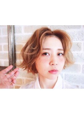 ヘアーデザイン スワグ(Hair design Swag) .ふんわりハイトーンボブ