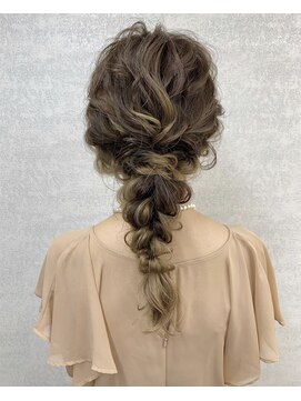 アレクサ 保谷(ALEXA) 【保谷駅南口徒歩3分】編みおろしスタイル