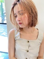 ロイド(Royd.)&nbsp;小顔「大人かわいいベージュボブ」Royd. 新宿御苑前