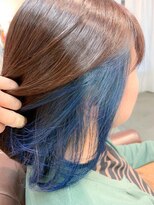 アイノア(AInoa)&nbsp;ミディアム×ブルーインナーカラー