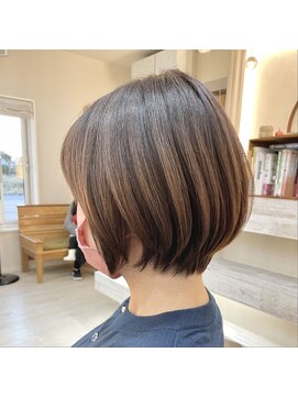 フゥカ 類家店(fuka) 八戸 艶 丸み アゴライン ショートボブ 20代 30代 40代 50代