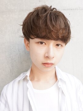 マイロ(mailo) ツーブロックマッシュ×ランダムパーマ×プラチナベージュ