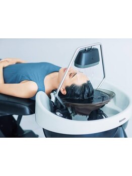 素材美を引き出す"エステシモ"取扱い＊ヘッドスパのパイオニアが10年後の髪も考えた頭皮改善をご提案！