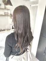 ベル(beLLe.) 20代　髪質改善　トリートメント　グレージュ　艶髪