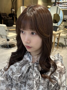 ティア(Tia.) (韓国風/くびれヘア/縮毛矯正/前髪/サイドバング/小顔)