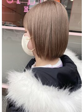 イルウィ(irwi) 【トレンド】ブリーチカラー　カームベージュカラー　ボブ