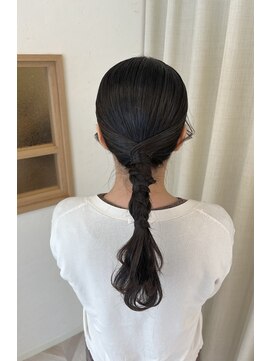ソノ(sono) タイトヘア タイトポニー 編みおろし お呼ばれヘア 参列ヘア