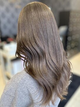 ルクールヘアアンドビューティー 燕三条店 ショコラカラー｜グレーベージュ ベレージュカラー◎