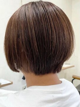 トリプレット(triplet) 頭の形をきれいに見せるシュートボブ