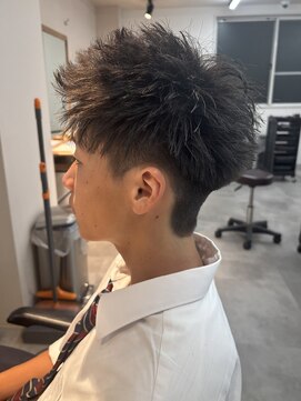 シーフ 千葉(Cyf) スパイキーショート/ツーブロック/アップバング/千葉駅/保立大翔