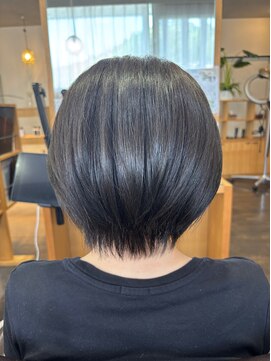 シアン(SHIAN) 艶髪ショートヘア