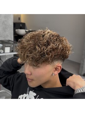 ベルクロー バイ アリープ(Bel.crow by ALEAP) 海外風スペインカール　ブラウン　ハイライト