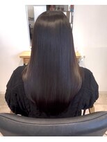 リベイル(LIVEIL)&nbsp;髪質改善ストレート 縮毛矯正 地毛風ストレート 艶髪ロング