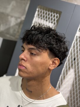 フランクスバーバーリベラルド 横浜(FRANK'S BARBER LIBERALD) MEN’SHAIR/メンズパーマ/テーパーフェード/スパイキーショートU