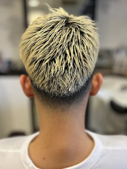 ジョーズ(JAWS)の写真/ベーシックなメンズバーバーカット!ベリーショートかりあげで魅せる個性を♪