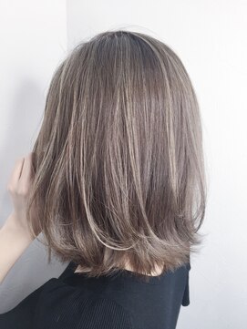 モーション 新宿(motion) ミルクティーハイライト