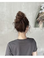 ウィロウ(WILLOW)&nbsp;2021SS/ hairmakeWILLOWタイト×ルーズお団子