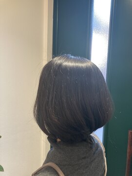 キー(KEY) 前下がりグラデーションボブ