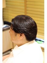 ヘアーモードキクチ 日本橋三越前店 ツーブロック センターパート