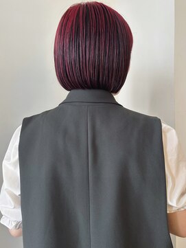 アイヴィ 表参道(IVY) ケアブリーチ デザインハイライト コントラストカラーボブ