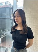 トーンダウンでも透明感アップカラー