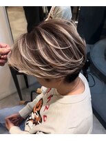 ヌエン 渋谷(NU/EN)&nbsp;メンズシャドールーツ　ホワイトベージュ