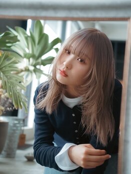プラスヘアー(plus HAIR)の写真/"ナチュラルだけどオシャレ"透明感や垢抜け感を出すニュアンス作りが得意！マスクでも可愛く見せてくれる♪