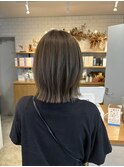 外ハネボブ　結べるボブ　ボブレイヤー　オリーブグレージュ