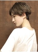 前髪長めショートヘア