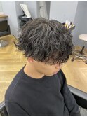 波巻きツイストスパイラルパーマツーブロック刈り上げ