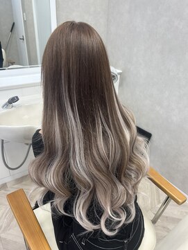 ショウルームウメダ(SHOW ROOM UMEDA) バレイヤージュ