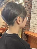 ヘアメイク フレンシア(hair make flencia)&nbsp;洗練された耳かけショートマッシュ【193スタイル】