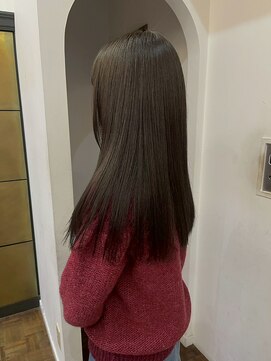 ヘアーアイスカルテット(HAIR ICI QUARTET) 20代透明感カラーダークグレージュ×艶髪ストレート
