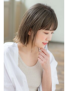 アンアミ オモテサンドウ(Un ami omotesando) 【Un ami  表参道】 松井幸裕　小顔・オトナ外ハネボブ  サイド