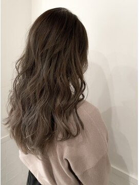 ネオリーブ チロル 横浜西口店(Neolive CiroL.) 外国人風　垢抜け　透け感アッシュグラデーション