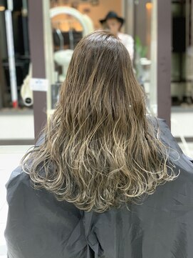 ネウィ 池袋(newi) グラデーションカラー★☆アッシュグレージュ☆★くるくる