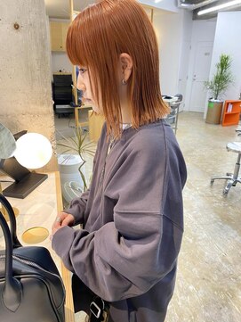 ユー(yew) オレンジベージュのボブウルフ