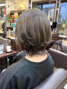 キャラ 池袋本店(CHARA) 大人かわいいくびレイヤー◎グレージュ【池袋/ウルフ/くびれ】