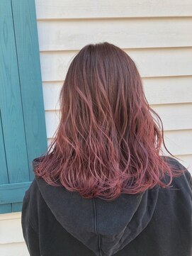 ルッソ チアロ(Lusso chiaro) ベビーピンクゆるふわヘア